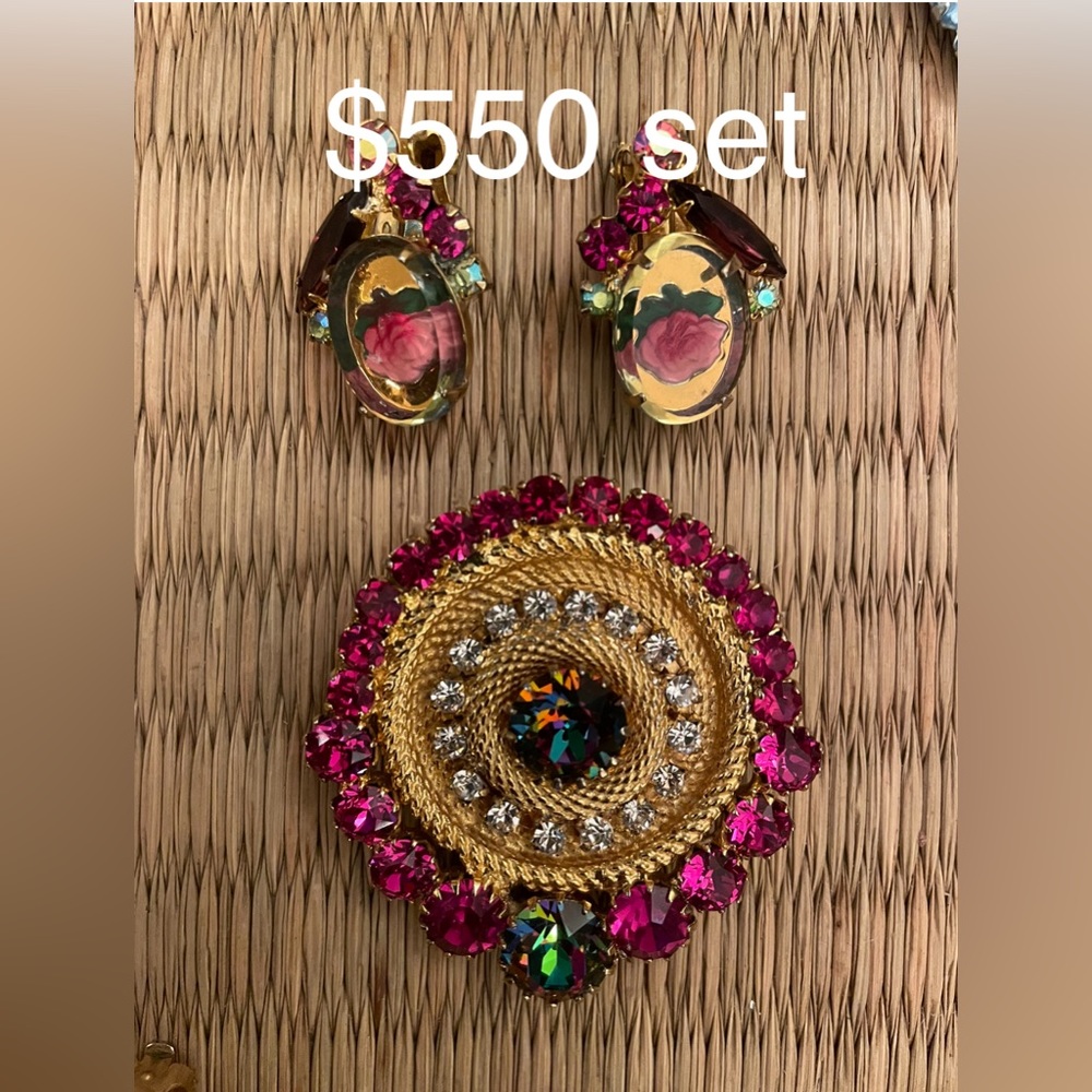 True Vintage GORGEOUS Fuchsia Juliana Set Brooch & Rose Inset Earrings